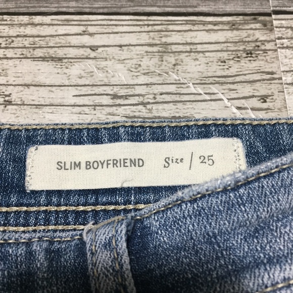 Pilcro Slim Boyfriend Patch Jeans Women 25 (Inseam 28) Light Wash Blue Embroider - Picture 12 of 13